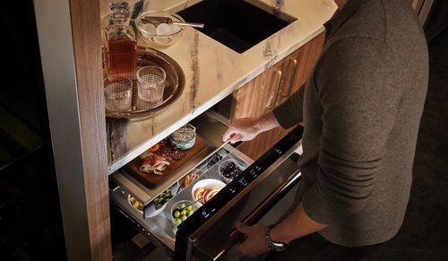 82113_SP1_06_Drawer_TightTalent
