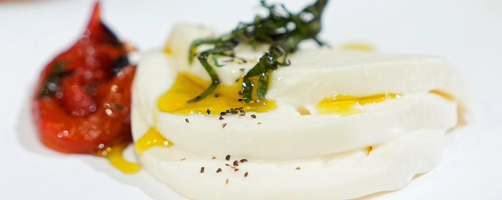 Fresh Mozzarella by Vinnie's Mootz