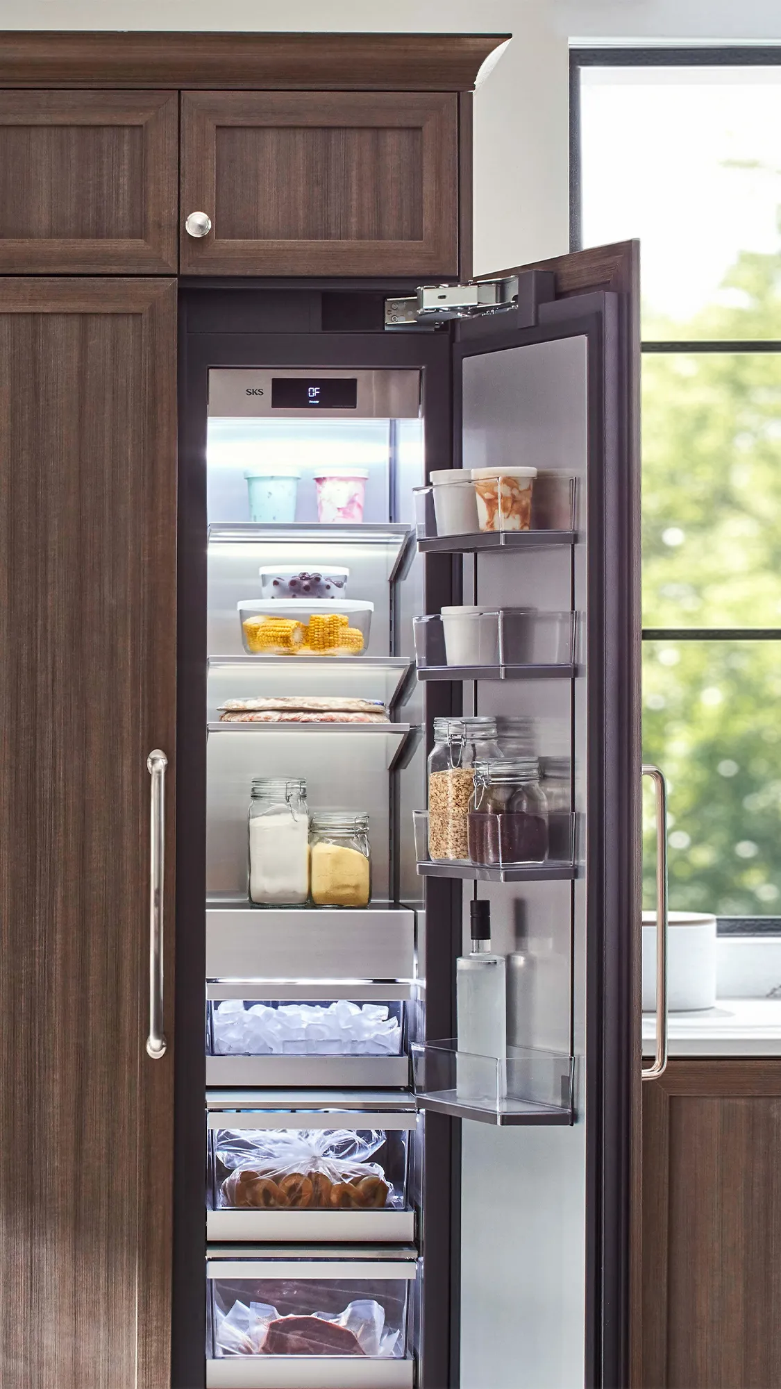 18-inch Integrated Column Freezer, Precise Freezer Preservation | SKS
